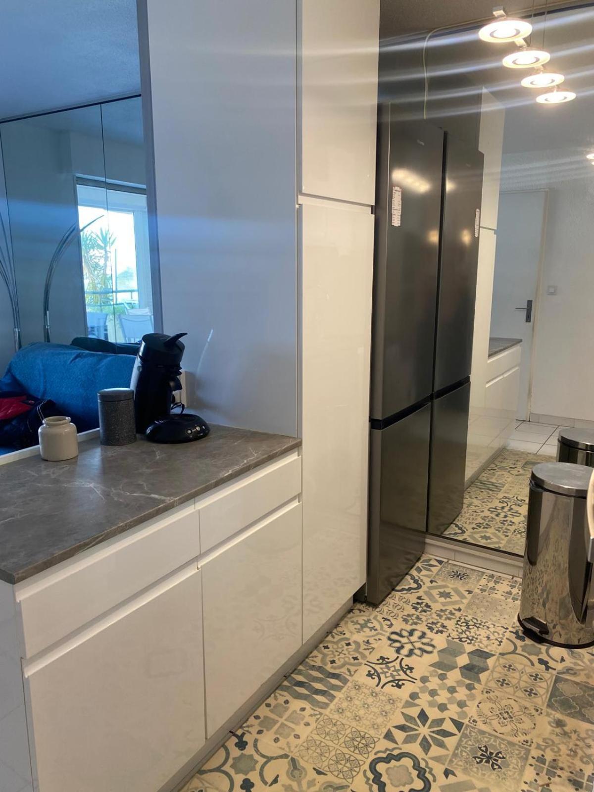 Appartement Vue Mer Сет Екстериор снимка