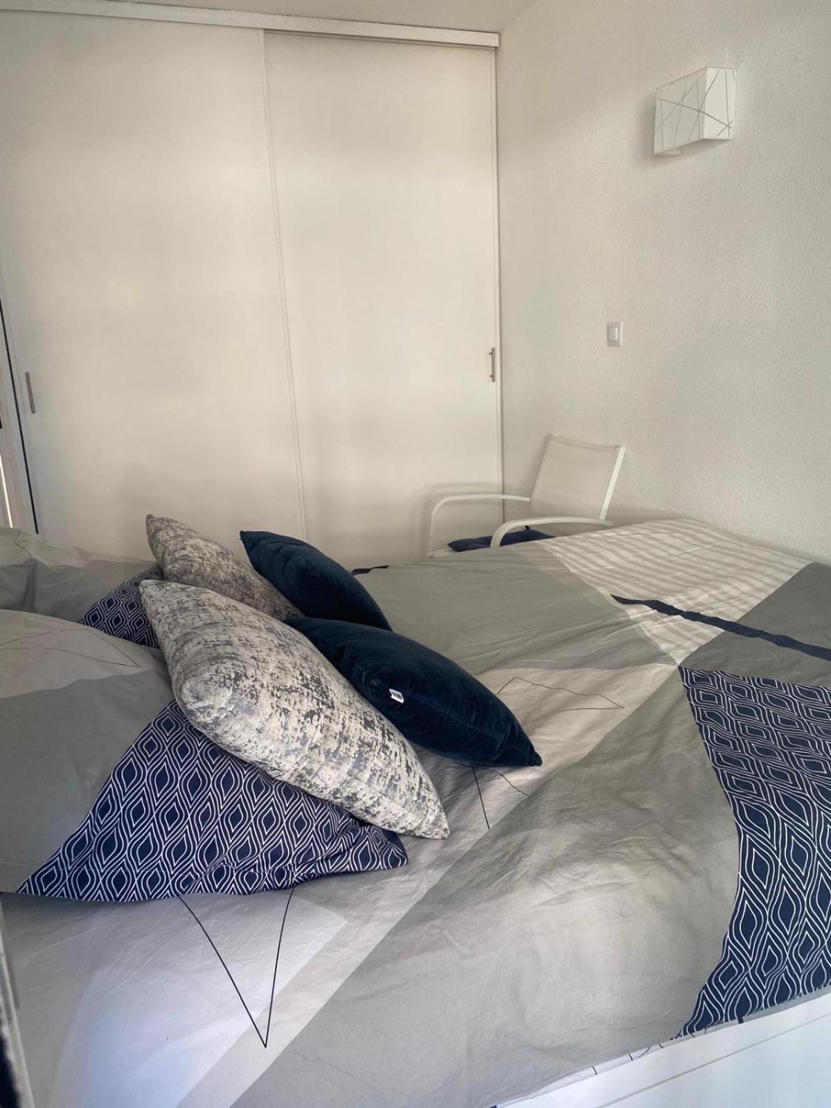 Appartement Vue Mer Сет Екстериор снимка