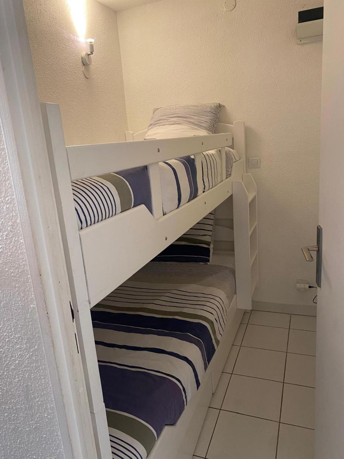 Appartement Vue Mer Сет Екстериор снимка